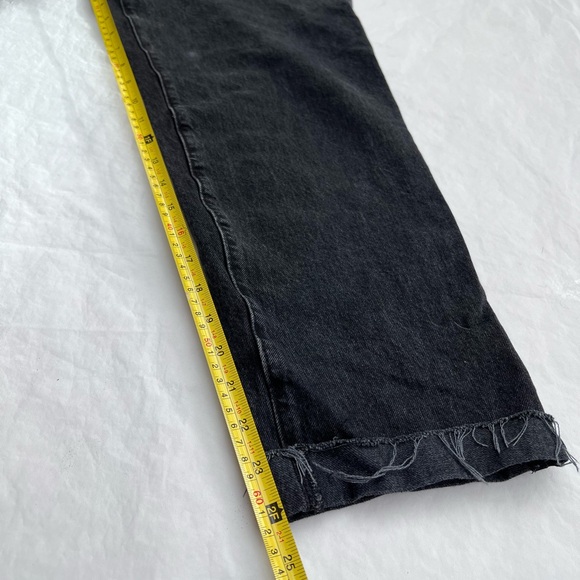 A&F Mom Jeans High Rise Baggy Pleated Black Raw Hem 27/4R - Picture 7 of 7